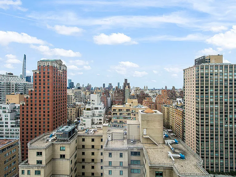 211 E 70th St #27D — Photo 8