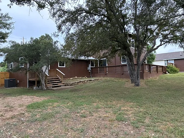 823 Cypress Ln — Photo 5