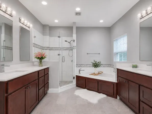 9 Versante Ct, Houston, TX 77070