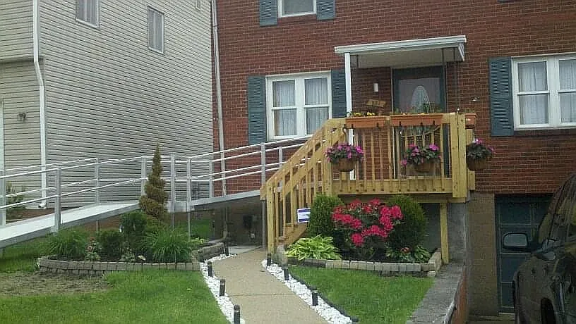 231 Elizabeth Ave photo 1