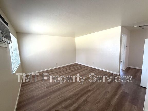3rd image of 1728 Richmond St APT 2