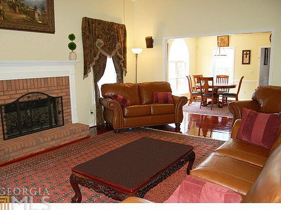 5th image of 2700 Lake Commons Ct