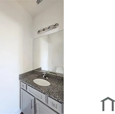 3602 Temple St #1 — Photo 12