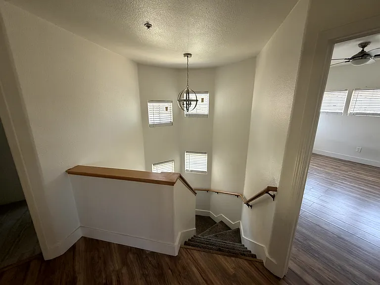 1537 Oyster Bay Ct — Photo 15