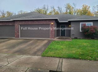 3440 Arrowhead St, Eugene, OR 97404