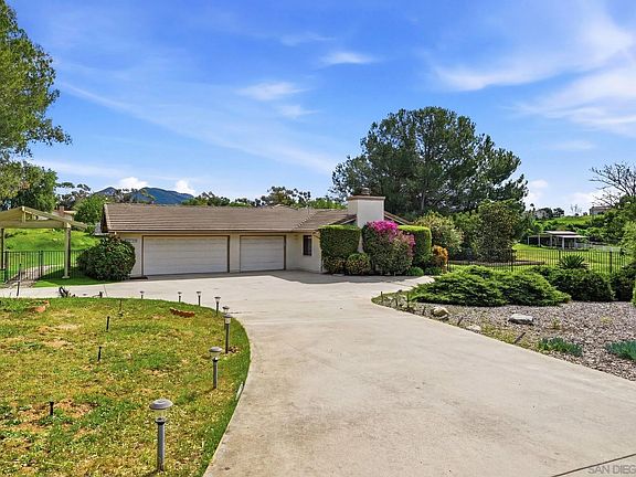 2nd image of 15976 Eagle View Ln