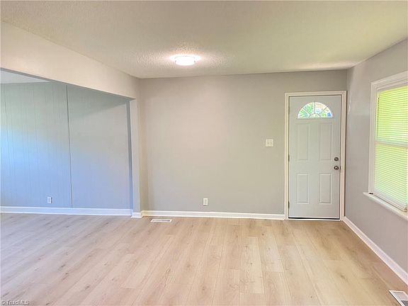 5th image of 268 Young Rd