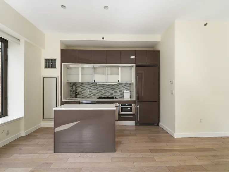 75 Wall St #18FG — Photo 13