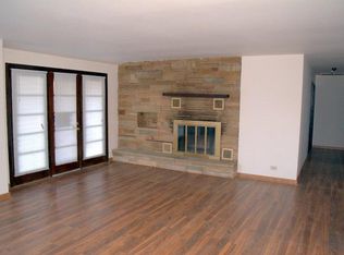 10S420 Kearney Rd, Lemont, IL 60439