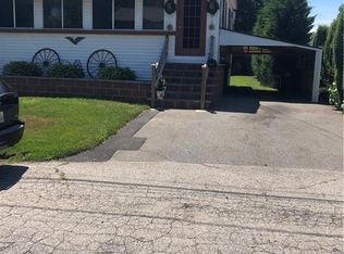 13 Danforth St, Warwick, RI 02888