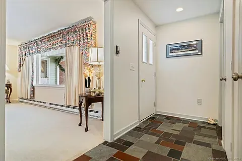 4 bed, 2103 sqft, $1,300 — Photo 4