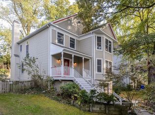 10107 Meadowneck Ct, Silver Spring, MD 20910