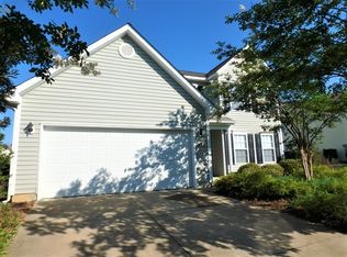 708 Willow Bay Dr, Fuquay Varina, NC 27526