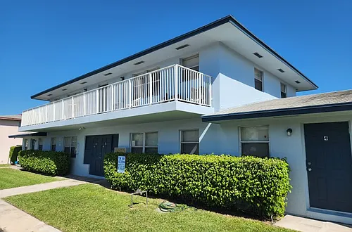 1110 W Blue Heron Blvd #1 Photo 1