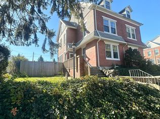 1528 3rd Ave, York, PA 17403