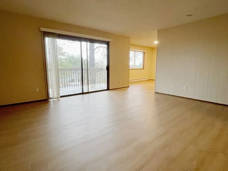 Spacious 2-bedroom apartment homes conveniently located! — Photo 21