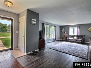 1129 Elizabeth Cir, Fremont, NE 68025