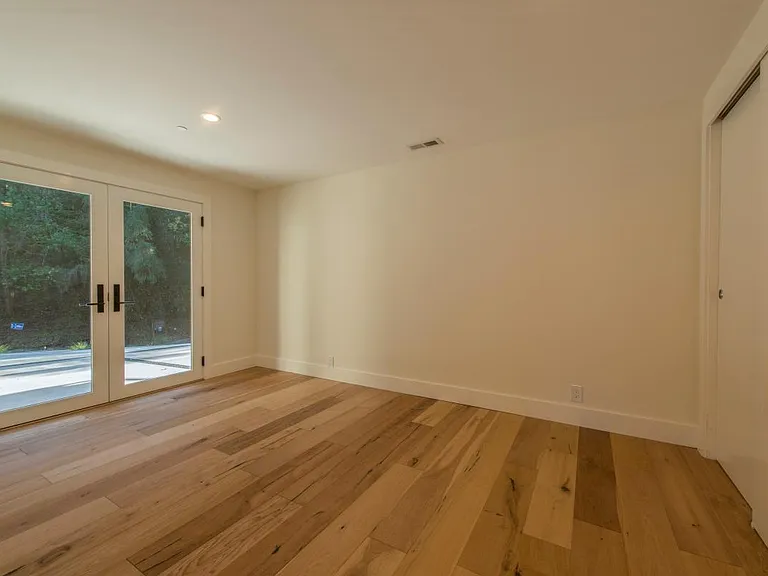 344 Laurel Way — Photo 19