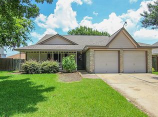 2721 Hot Springs Dr, Pearland, TX 77584
