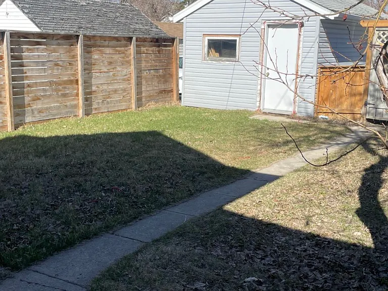 2555 Winnipeg St — Photo 2