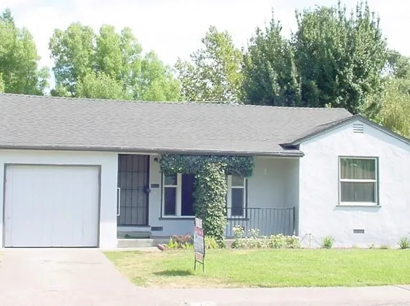 17 Northwood Dr, Woodland, CA 95695