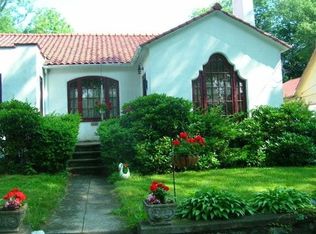 397 Vfw Pkwy #2, Chestnut Hill, MA 02467