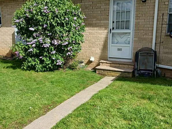 81 White St #B, Eatontown, NJ 07724