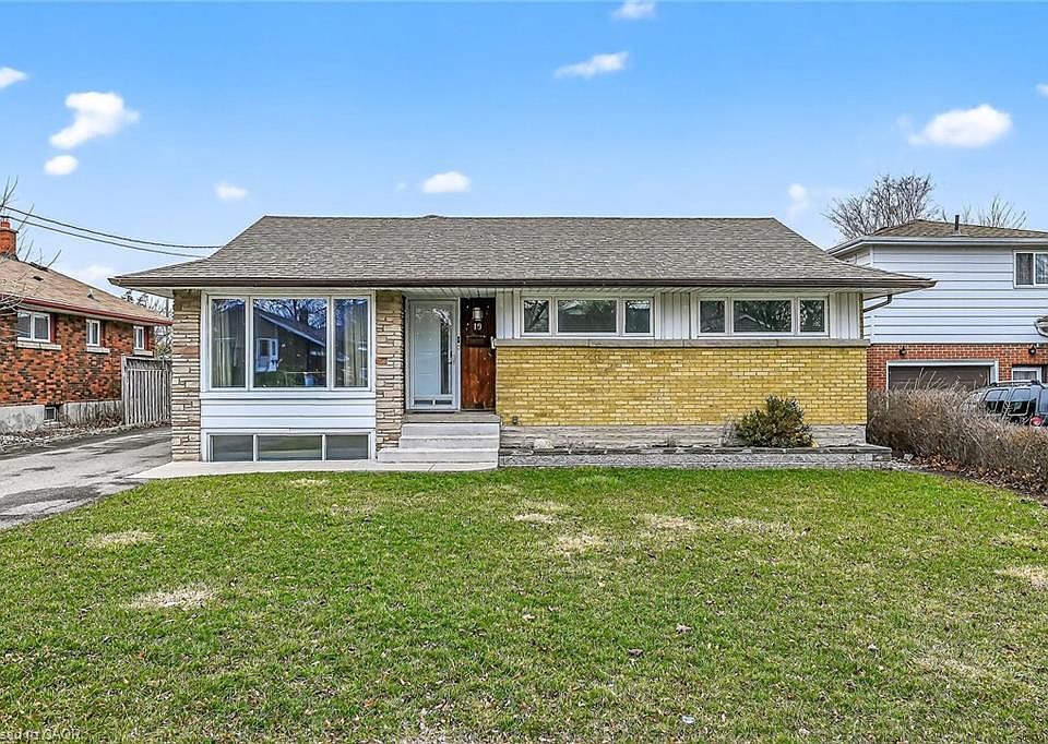 1st image of 19 Burfield Ave