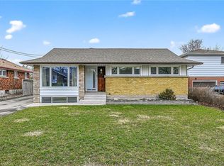 19 Burfield Ave, Hamilton, ON L8T 2J8