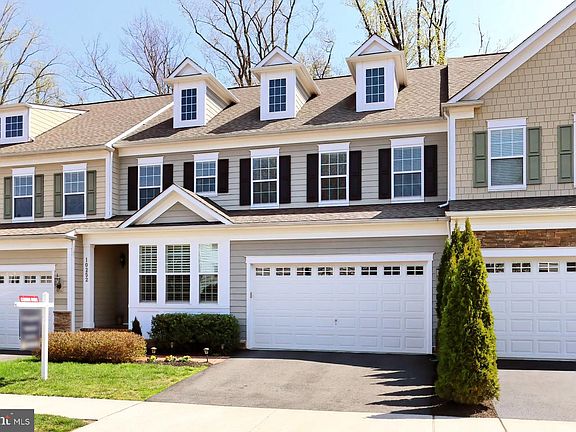 3rd image of 10252 Greenspire Dr