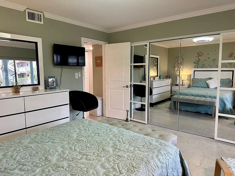 2721 Garden Dr N #105 — Photo 15