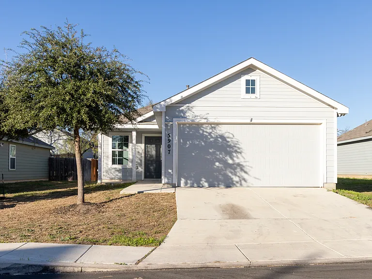 5907 Lady Ln — Photo 1