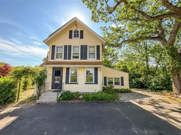 636 Holmdel Rd, Hazlet, NJ 07730
