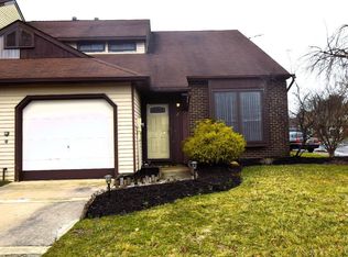 2 Livingston Ct, East Brunswick, NJ