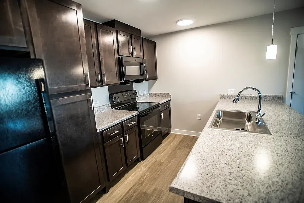 Riverbend Flats — Photo 1