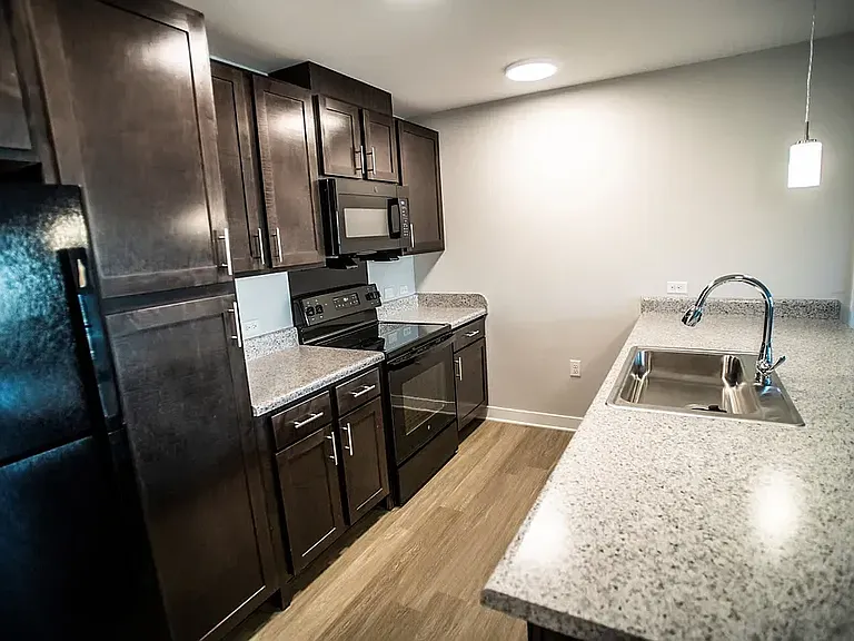 Riverbend Flats — Photo 1