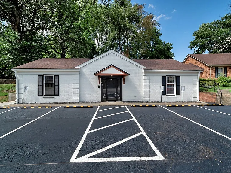 214 Templin Ave — Photo 1