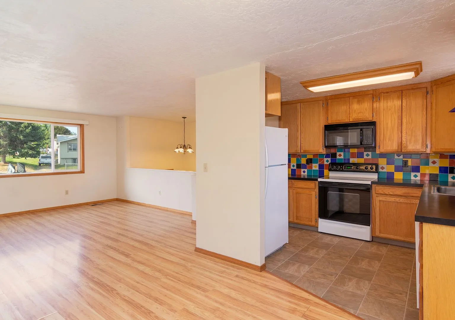 Coming soon July 15th 3 bedroom 2 bath next to EWU!! — Photo 4