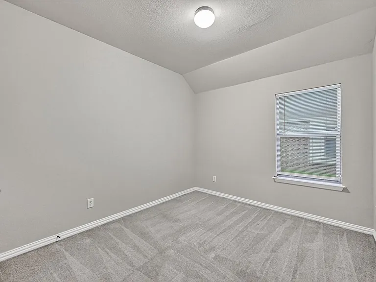 8204 Tierra Del Sol Rd — Photo 11