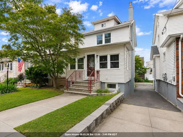 731 Humboldt Street image 1 of 25