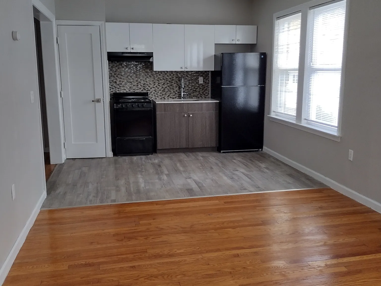 2 bed, 704 sqft, $1,500 — Photo 4