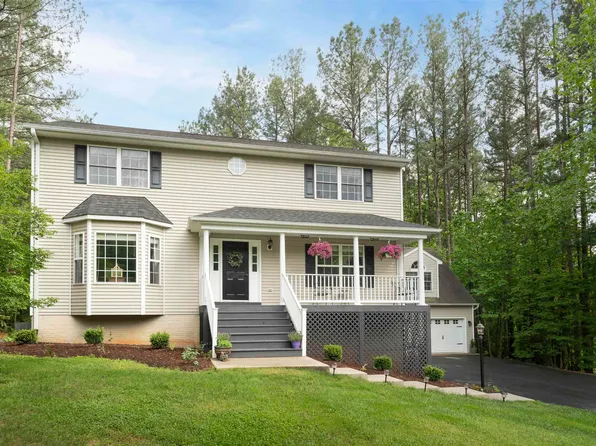 70 Magnolia Ct, Barboursville, VA 22923