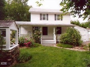 535 Hollow Tree Ridge Rd, Darien, CT 06820