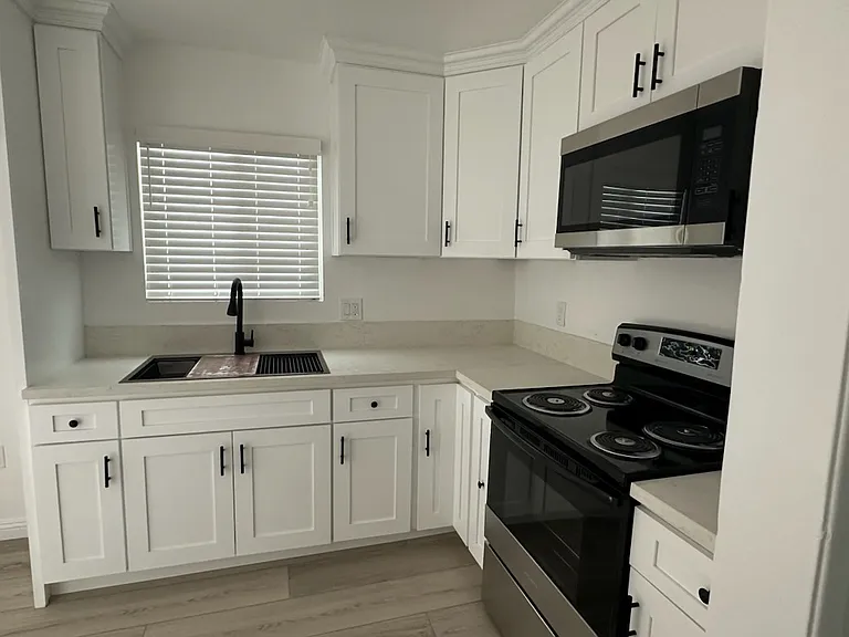 2660 Milton Ave #A — Photo 4