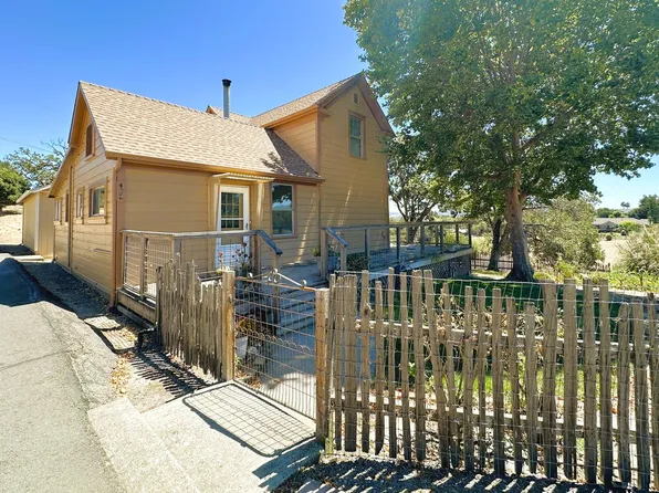 402 Ormsby Ln, Petaluma, CA 94954