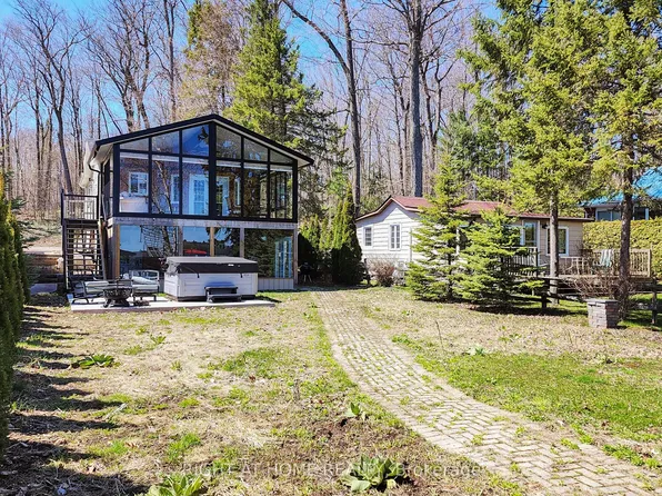 36 Hills Rd, Kawartha Lakes, ON K0M 1A0