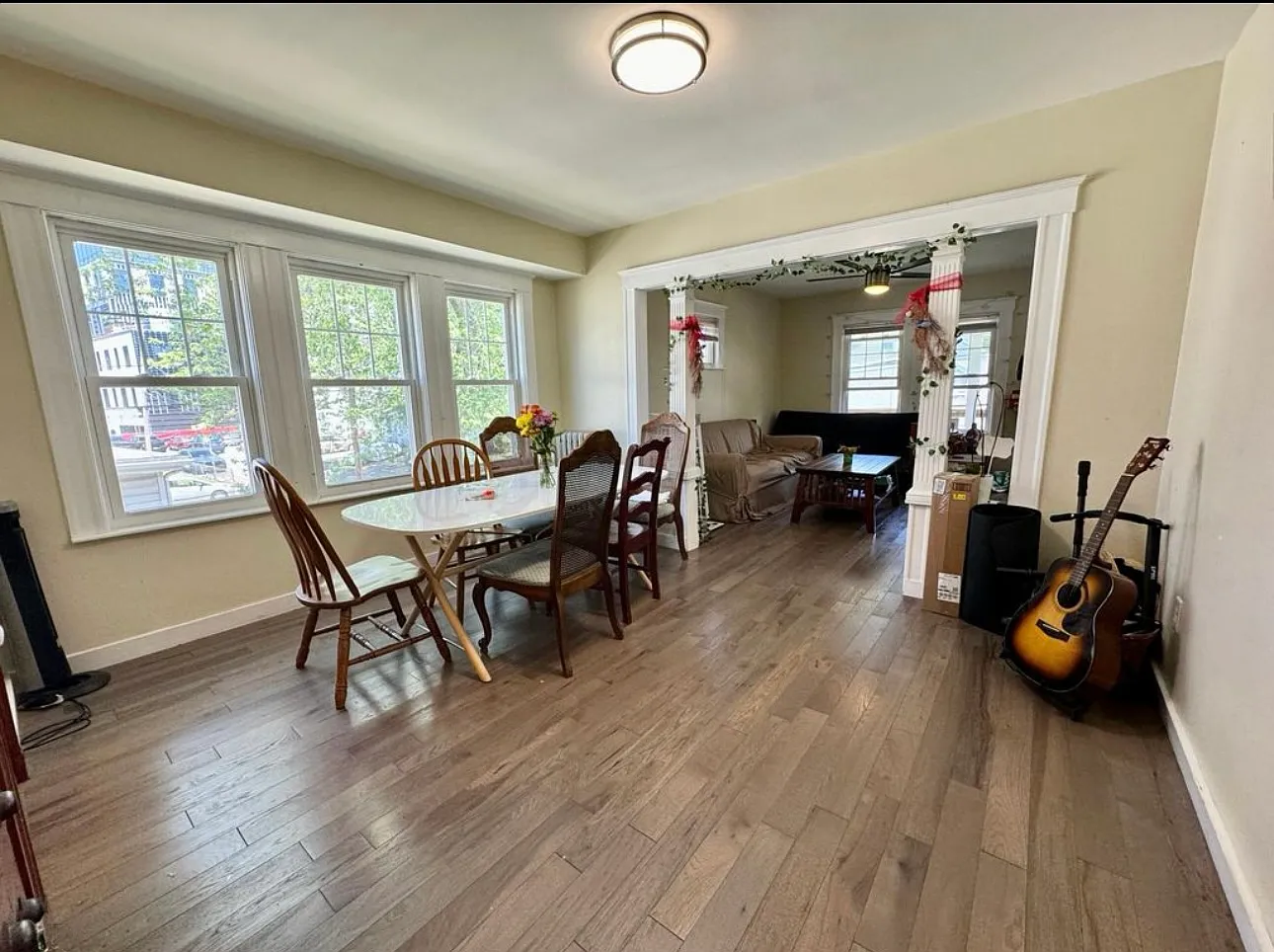 4 bed, 2100 sqft, $850 — Photo 2