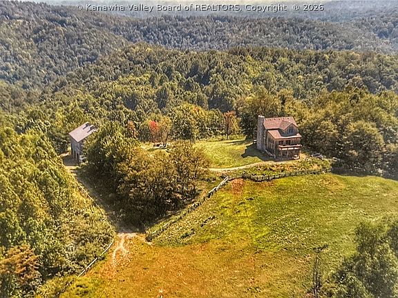 3rd image of 1949 Little Beechy Ridge Rd
