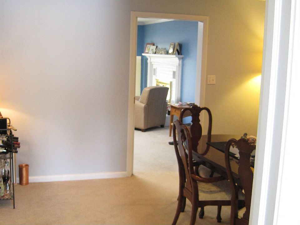 Dining Rm flowing into Den