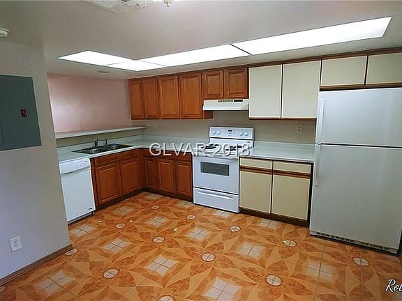 2nd image of 2080 Karen Ave #90